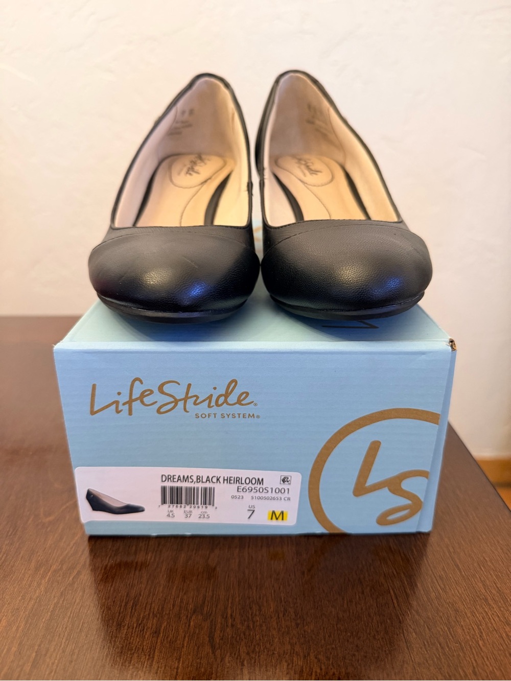 Life Stride Dreams Black Heirloom Classic Round-Toe Wedge Heels